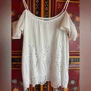Chelsea28 white eyelet, flutter cap sleeve off shoulder Top Silk Cotton SZ Small